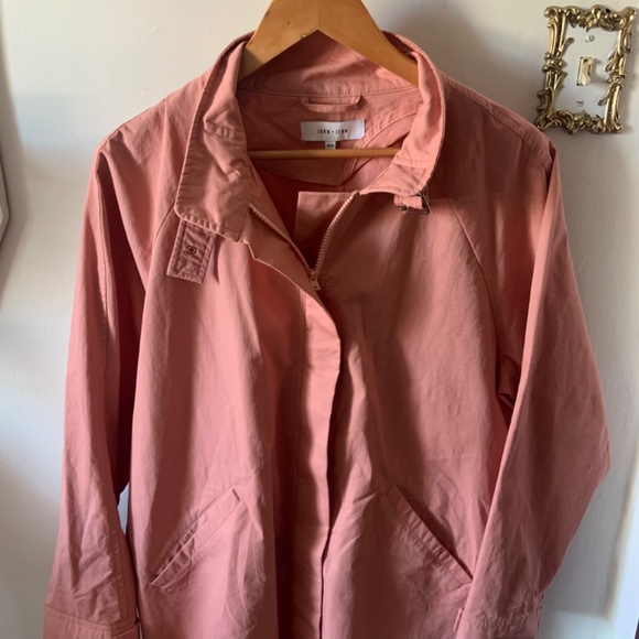 John + Jen pink trench coat with buckle - Picture 2 of 4